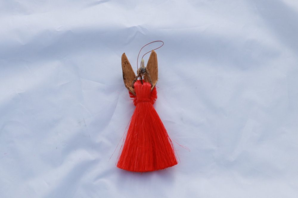 Ange rouge M avec flûte