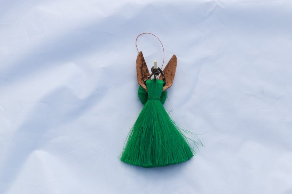 Ange verte M avec flûte
