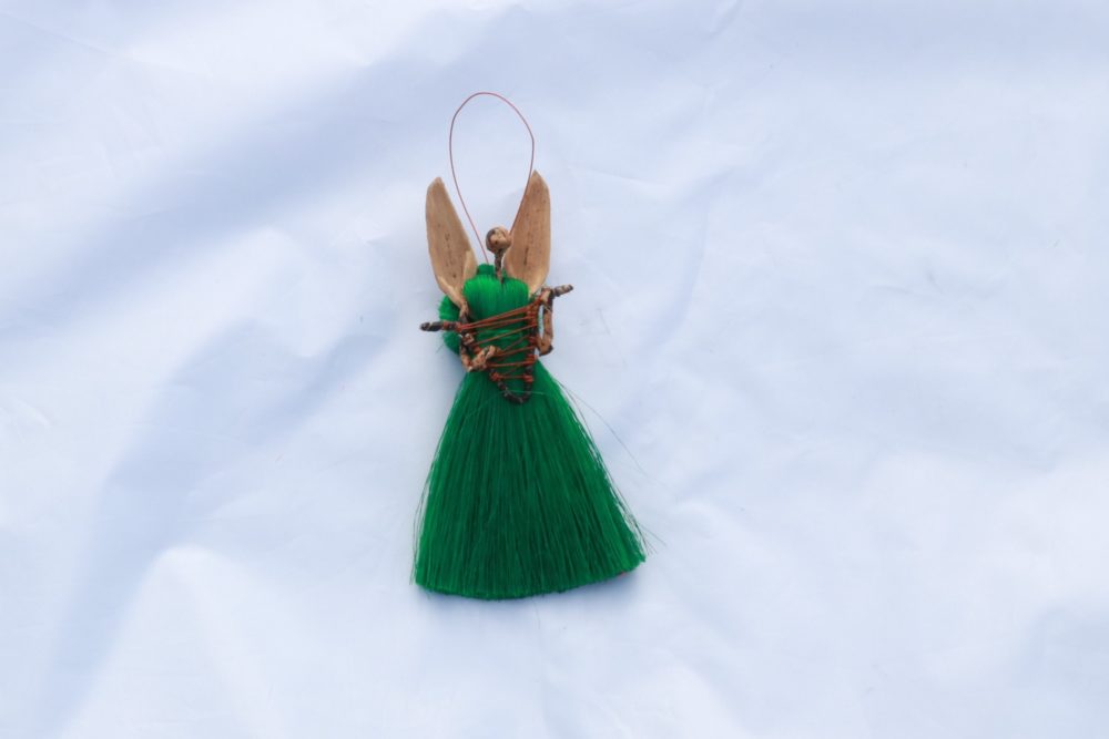 Ange verte M avec harpe