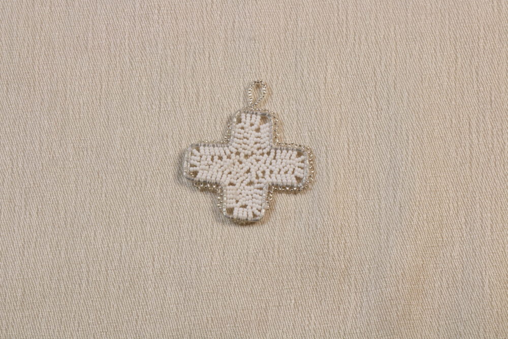 Croix blanche pour Noël