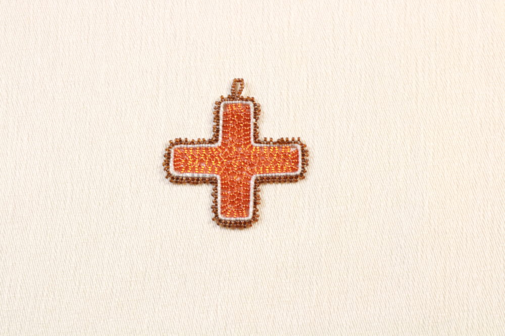 Croix orange pour Noël