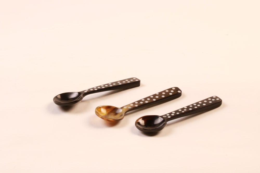 Petite cuillère en corne de zébu
