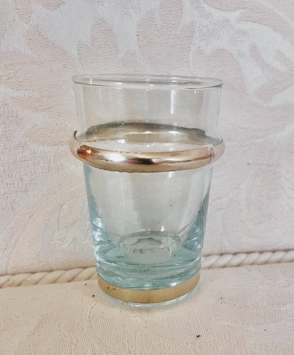 Beldi-Glas mit Silberrand